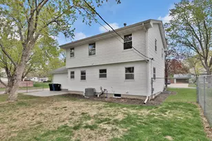 7596 Jackson St NE, Fridley, MN 55432 - Photo 38