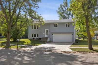 719 10th Avenue E, West Fargo, ND 58078 - Photo 2