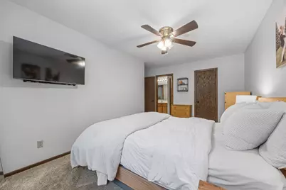719 10th Avenue E, West Fargo, ND 58078 - Photo 8
