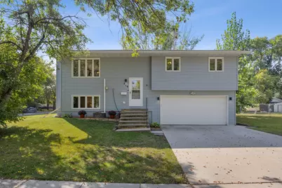 719 10th Avenue E, West Fargo, ND 58078 - Photo 1
