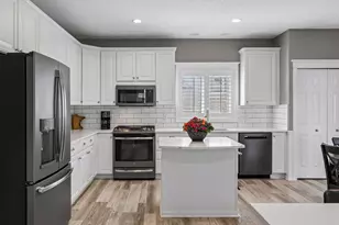 19182 Ismay Ct, Lakeville, MN 55044 - Photo 2