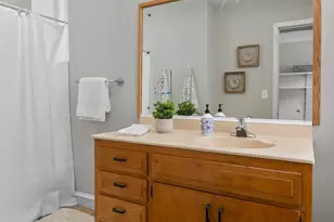 703 Laurel Ave, Saint Paul, MN 55104 - Photo 20