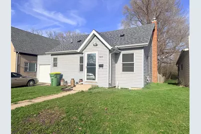 925 2nd Avenue SW, Pipestone, MN 56164 - Photo 2