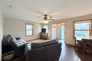 925 2nd Ave SW, Pipestone, MN 56164 - Photo 6