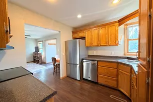 925 2nd Ave SW, Pipestone, MN 56164 - Photo 8
