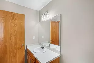 1654 Cohansey St, Saint Paul, MN 55117 - Photo 8