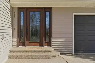 225 10th St SE, Wells, MN 56097 - Photo 2