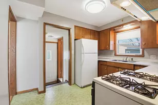 520 Ann St SE, Willmar, MN 56201 - Photo 6