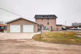 202 3rd Ave SE, Barnesville, MN 56514 - Photo 4