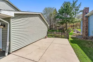 3249 Camelot Dr, Woodbury, MN 55125 - Photo 42