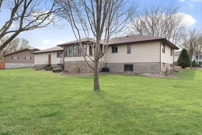 1455 Sunset Drive SW, Owatonna, MN 55060 - Photo 6