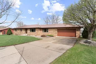 1455 Sunset Dr SW, Owatonna, MN 55060 - Photo 1