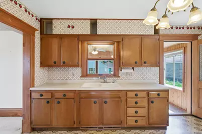 827 7th Avenue SW, Faribault, MN 55021 - Photo 10
