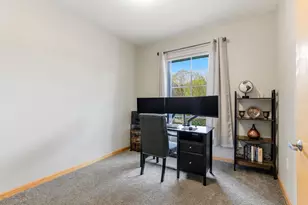 820 Emerald St, Saint Paul, MN 55114 - Photo 22