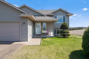919 189th Ave, New Richmond, WI 54017 - Photo 4