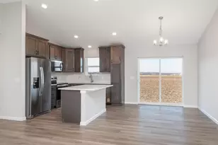 938 Prestwick Dr, Belle Plaine, MN 56011 - Photo 8