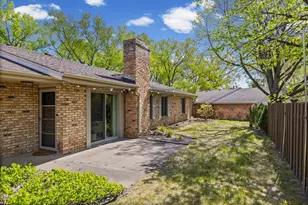 2257 Country Ln, Minnetonka, MN 55305 - Photo 20