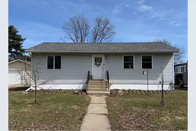 3524 1st Avenue E, Hibbing, MN 55746 - Photo 1