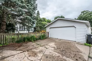 1857 Princeton Ave, Saint Paul, MN 55105 - Photo 36