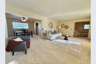 920 Arnold Avenue N, Thief River Falls, MN 56701 - Photo 8