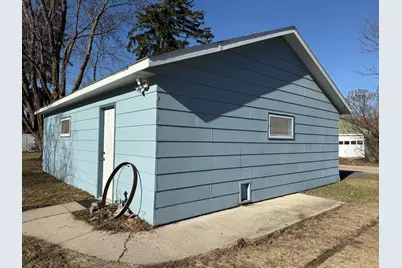 920 Arnold Avenue N, Thief River Falls, MN 56701 - Photo 52