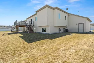 4745 48th Ave S, Fargo, ND 58104 - Photo 8