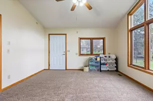 912 10th St, Gaylord, MN 55334 - Photo 12
