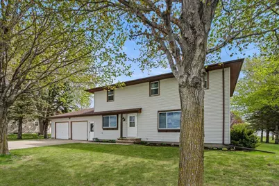 912 10th Street, Gaylord, MN 55334 - Photo 1