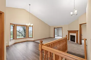 3605 Black Oaks Ln N, Plymouth, MN 55446 - Photo 2