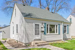 142 Van Buren Ave S, Hopkins, MN 55343 - Photo 22