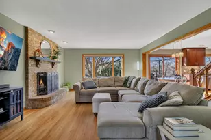 13937 95th Ave N, Maple Grove, MN 55369 - Photo 2