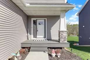 9686 Carbon Ct, Inver Grove Heights, MN 55076 - Photo 4