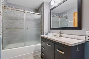2550 38th Ave NE, Saint Paul, MN 55421 - Photo 20