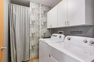 2550 38th Ave NE, Saint Paul, MN 55421 - Photo 14