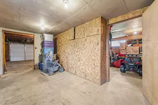 417 Warner Ave, Spring Valley, MN 55975 - Photo 32