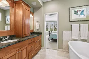1405 Skyline Dr, Golden Valley, MN 55422 - Photo 22