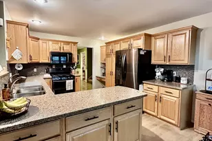 1932 Mark Ln, Eau Claire, WI 54703 - Photo 8
