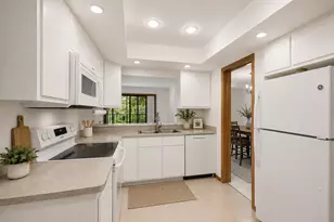 6051 Laurel Ave, Golden Valley, MN 55416 - Photo 6