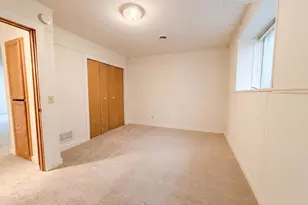 6475 Grandview Dr, Eden Prairie, MN 55346 - Photo 16