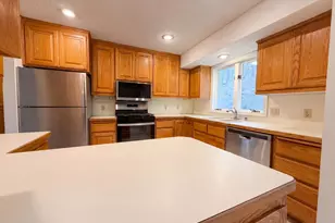 6475 Grandview Dr, Eden Prairie, MN 55346 - Photo 2