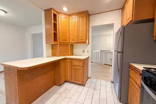6475 Grandview Dr, Eden Prairie, MN 55346 - Photo 8