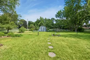 880 Whitney Dr, Apple Valley, MN 55124 - Photo 44