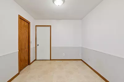7775 Glenda Court, Apple Valley, MN 55124 - Photo 8