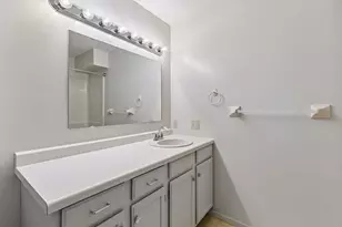 7775 Glenda Ct, Apple Valley, MN 55124 - Photo 12