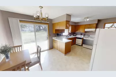 2418 Main Street W, Albert Lea, MN 56007 - Photo 6