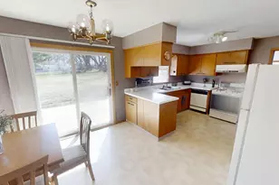 2418 Main Street W, Albert Lea, MN 56007 - Photo 6