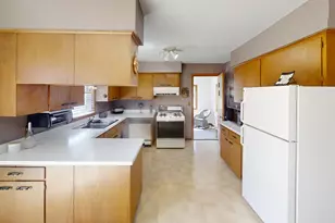 2418 Main Street W, Albert Lea, MN 56007 - Photo 8