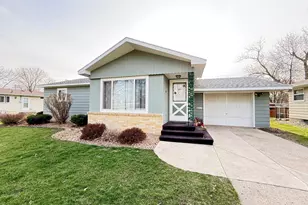 413 S 13th St, Montevideo, MN 56265 - Photo 2