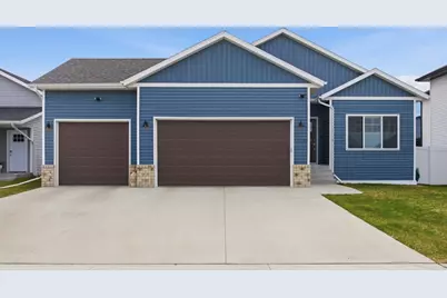 7238 27th Street S, Fargo, ND 58104 - Photo 1