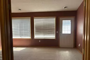 674 Lake View Dr, Woodbury, MN 55129 - Photo 18